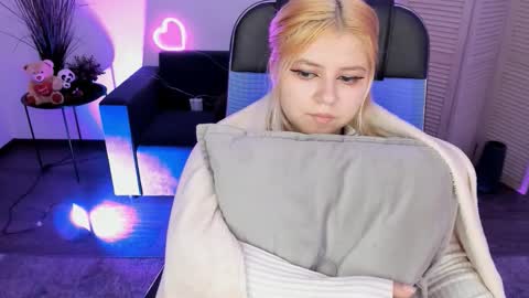 Dia online show from 11/22/25, 11:59