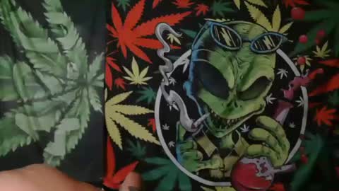 Snapshot of diabolic_yeti76 chatting on 10/19/25, 05:02 Yeti online show from 10/19/25, 05:02