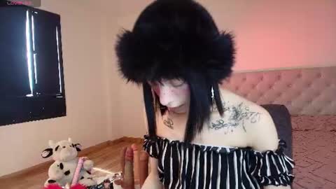 Diamond  online show from 06/17/26, 03:02