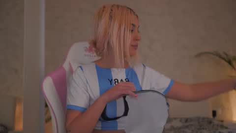 Thea online show from 02/03/26, 03:06