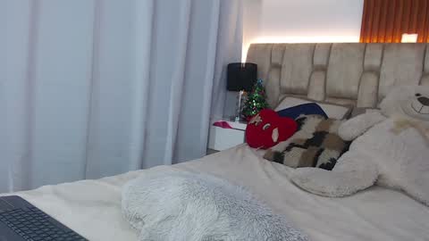 Snapshot of diamond_canela chatting on 12/10/24, 04:34 diamond_canela online show from 12/10/24, 04:34