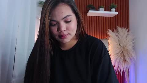 Snapshot of diamond_canela chatting on 01/24/25, 05:42 diamond_canela online show from 01/24/25, 05:42