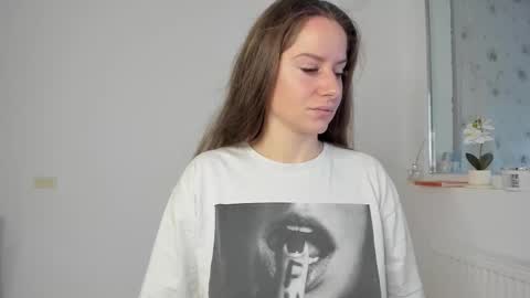 diamondkay_ online show from 12/23/25, 09:07