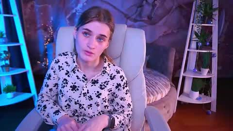 DiamondNina online show from 03/06/26, 02:19