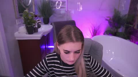 DiamondNina online show from 04/18/26, 07:58