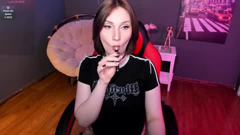 Snapshot of diana__rose chatting on 03/18/26, 10:51 diana__rose online show from 03/18/26, 10:51