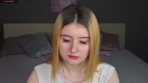 Snapshot of diana_davis chatting on 11/15/25, 01:03 Diana online show from 11/15/25, 01:03