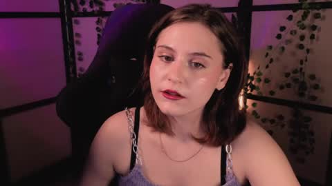 Snapshot of diana_floweri chatting on 05/23/26, 12:42 Diana online show from 05/23/26, 12:42