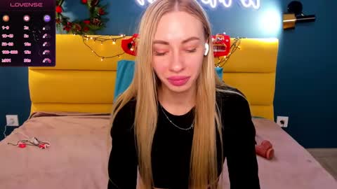 Snapshot of diana_garrett chatting on 12/15/24, 12:06 Diana  online show from 12/15/24, 12:06