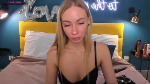 Snapshot of diana_garrett chatting on 03/02/25, 01:36 Diana  online show from 03/02/25, 01:36