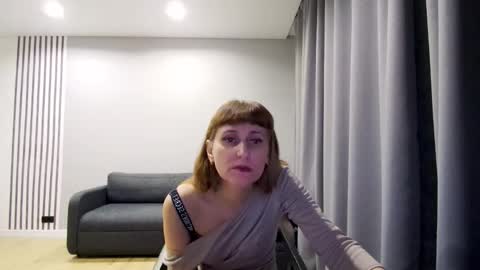 Snapshot of diana_meridor chatting on 02/06/25, 10:10 diana_meridor online show from 02/06/25, 10:10