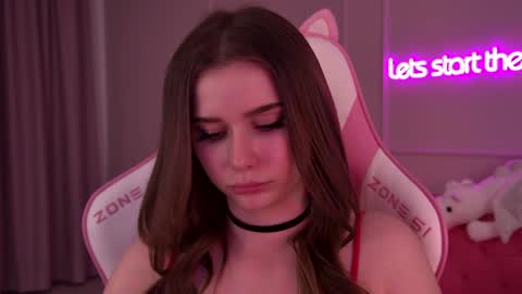 Diana online show from 02/04/25, 01:02