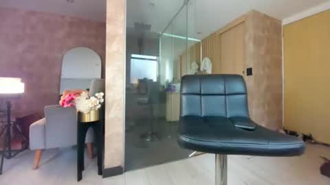 Snapshot of dianac1998 chatting on 01/28/25, 08:36 dianac1998 online show from 01/28/25, 08:36