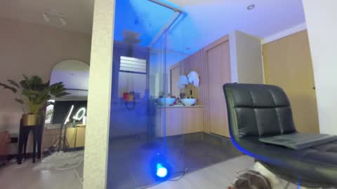 Snapshot of dianac1998 chatting on 09/13/25, 09:14 dianac1998 online show from 09/13/25, 09:14