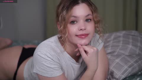 Snapshot of dianaholiday chatting on 01/23/25, 07:00 Olga online show from 01/23/25, 07:00