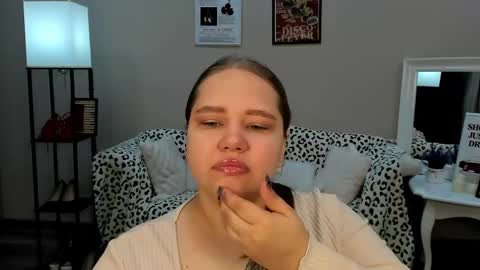 Snapshot of dianakristol chatting on 05/17/26, 05:31 Diana online show from 05/17/26, 05:31