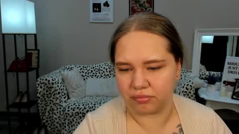 Snapshot of dianakristol chatting on 05/18/26, 04:07 Diana online show from 05/18/26, 04:07