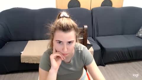 dianasmiey7 online show from 12/04/24, 07:23