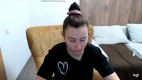 dianasmiey7 online show from 06/10/26, 08:46