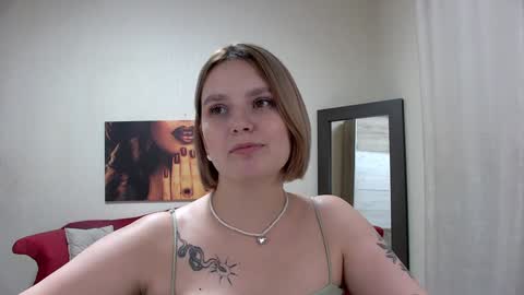 Snapshot of dianemills chatting on 02/01/25, 03:07 Diane Mills online show from 02/01/25, 03:07