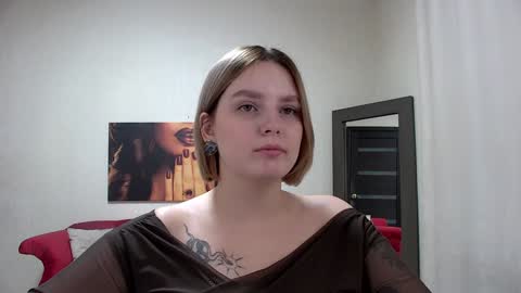 Snapshot of dianemills chatting on 02/08/25, 05:40 Diane Mills online show from 02/08/25, 05:40