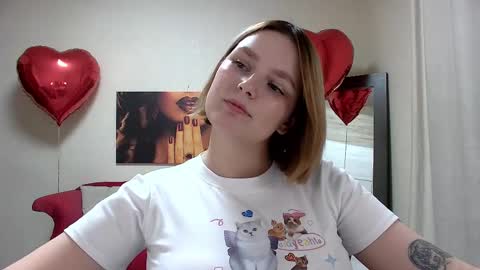 Snapshot of dianemills chatting on 02/18/25, 07:41 Diane Mills online show from 02/18/25, 07:41