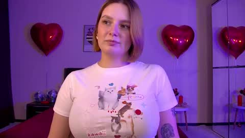 Snapshot of dianemills chatting on 02/19/25, 08:10 Diane Mills online show from 02/19/25, 08:10