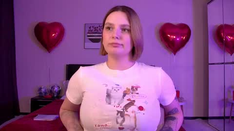 Snapshot of dianemills chatting on 02/20/25, 02:29 Diane Mills online show from 02/20/25, 02:29