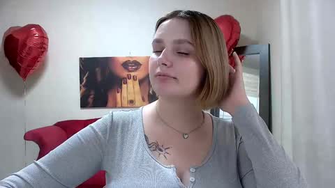 Snapshot of dianemills chatting on 02/22/25, 03:03 Diane Mills online show from 02/22/25, 03:03