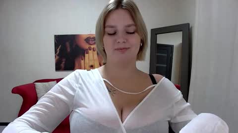 Snapshot of dianemills chatting on 09/22/25, 07:05 Diane Mills online show from 09/22/25, 07:05