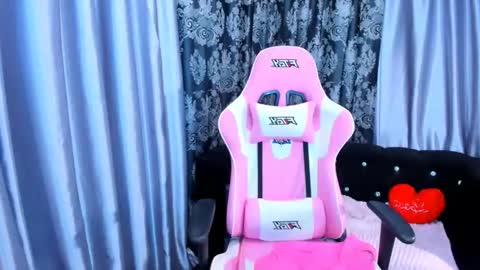 Dianna online show from 11/06/25, 03:29