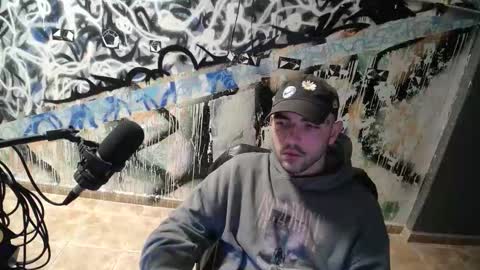 didismurf02 online show from 11/17/25, 02:17
