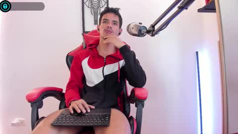 Snapshot of diego_latino chatting on 09/19/25, 09:04 Diego lat online show from 09/19/25, 09:04