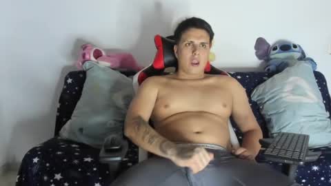 Snapshot of diegodelgado200521 chatting on 06/22/26, 02:35 alexerdiego online show from 06/22/26, 02:35