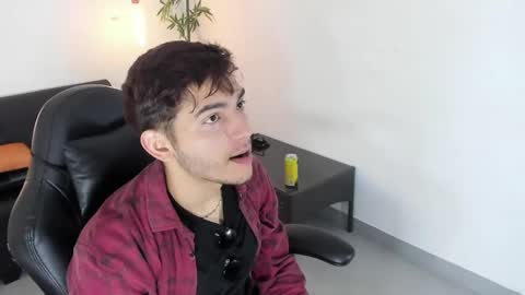 Snapshot of diegorogue_ chatting on 12/11/24, 12:23 Diego rogue online show from 12/11/24, 12:23