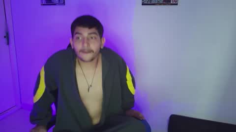 Snapshot of diegorogue_ chatting on 10/31/25, 11:28 Diego rogue online show from 10/31/25, 11:28