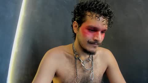 diemond_latinx98 online show from 12/15/25, 04:22