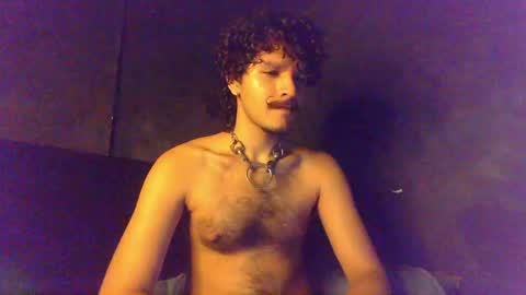 Snapshot of diemond_latinx98 chatting on 05/04/26, 04:19 diemond_latinx98 online show from 05/04/26, 04:19
