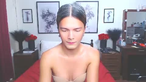 Dennesse online show from 12/01/25, 02:38