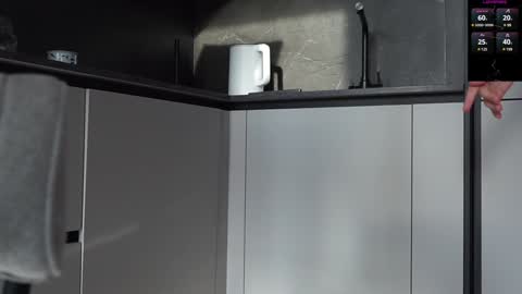 Snapshot of diffgirls chatting on 03/12/25, 02:23 Tanya online show from 03/12/25, 02:23