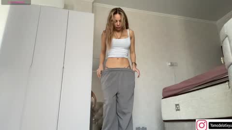 Snapshot of diffgirls chatting on 09/12/25, 09:20 Tanya online show from 09/12/25, 09:20