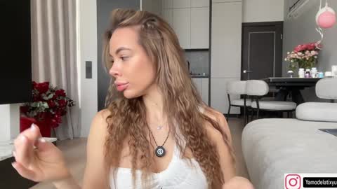 Snapshot of diffgirls chatting on 10/08/25, 09:07 Tanya online show from 10/08/25, 09:07