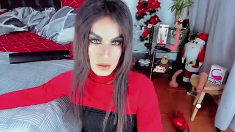 Snapshot of difiortiffany chatting on 12/24/24, 02:10 difiortiffany online show from 12/24/24, 02:10