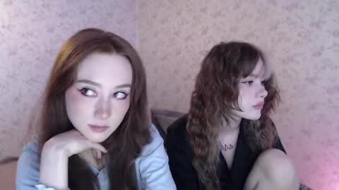 Hi im Alice 3 Im usualy online 03-10 or 17-21 UTC0 online show from 02/06/26, 12:30