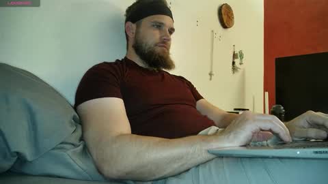 Snapshot of dikdowndaddy chatting on 12/16/25, 01:05 Daddy online show from 12/16/25, 01:05