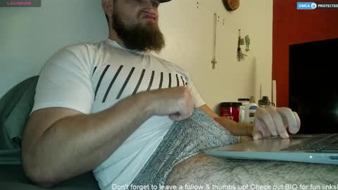 Snapshot of dikdowndaddy chatting on 03/30/26, 08:43 Daddy online show from 03/30/26, 08:43