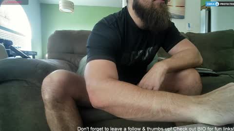 Snapshot of dikdowndaddy chatting on 04/02/26, 04:04 Daddy online show from 04/02/26, 04:04