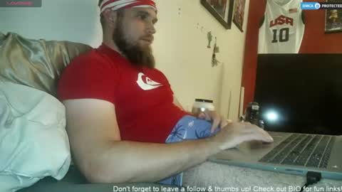 Snapshot of dikdowndaddy chatting on 07/05/26, 07:37 Daddy online show from 07/05/26, 07:37