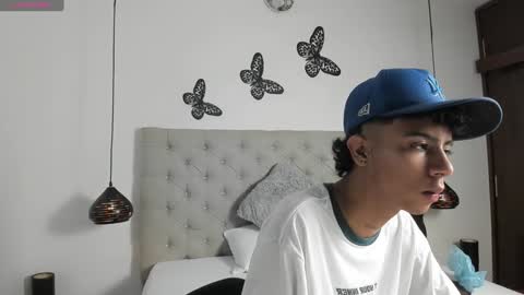 dikey_18 online show from 12/05/24, 08:22