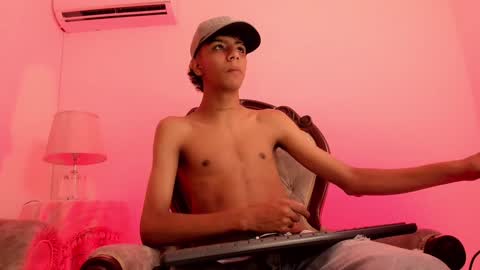 dikey_18 online show from 12/07/24, 09:00